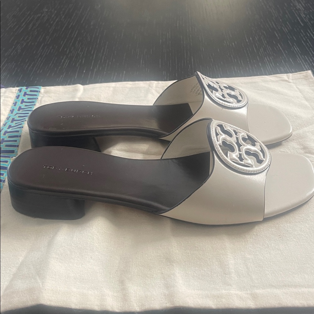 Tory Burch Womens Bombe Miller Slide Sandal - Picture 3 of 8